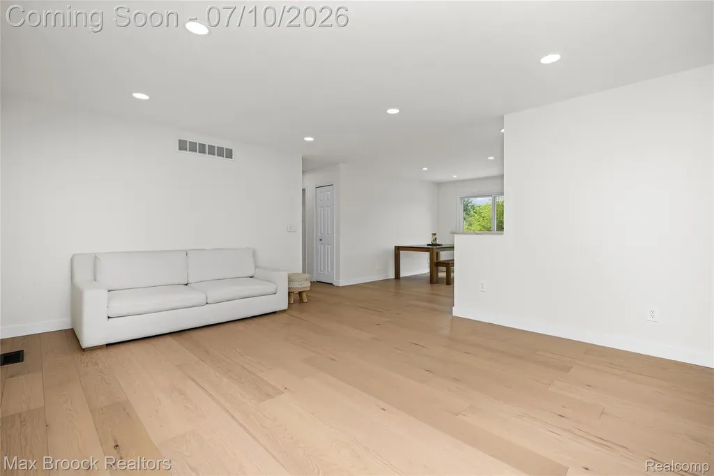 2000 Matthew Street Commerce Charter Township MI 48390