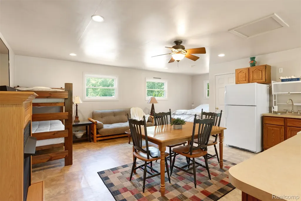 5423 Oakridge Drive Tobacco Township MI 48612