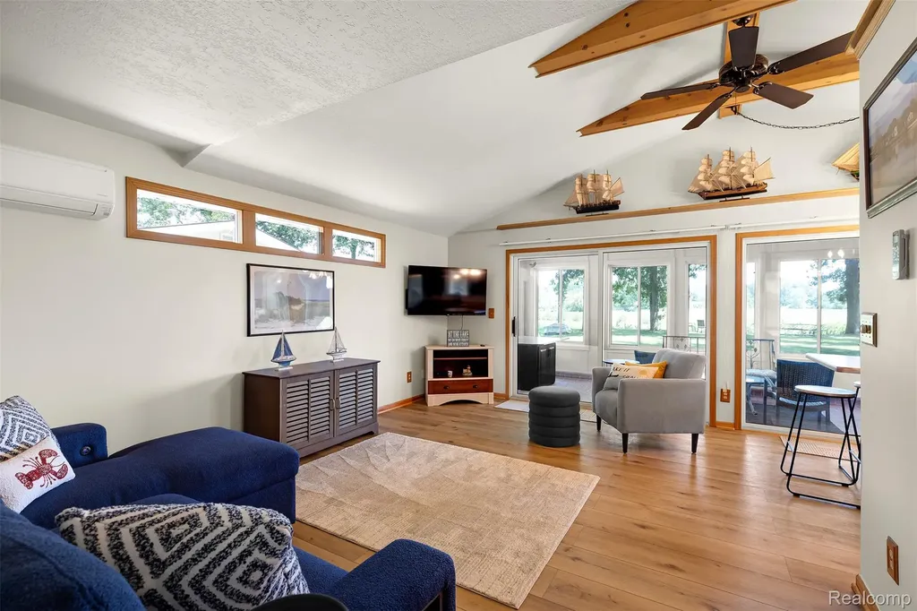 5423 Oakridge Drive Tobacco Township MI 48612