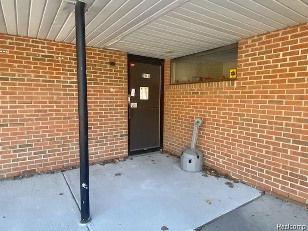 25418 Goddard Road Taylor City MI 48180
