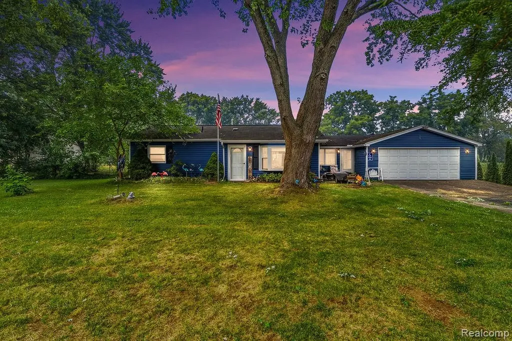6479 Nightingale Drive Genesee Charter Township MI 48506