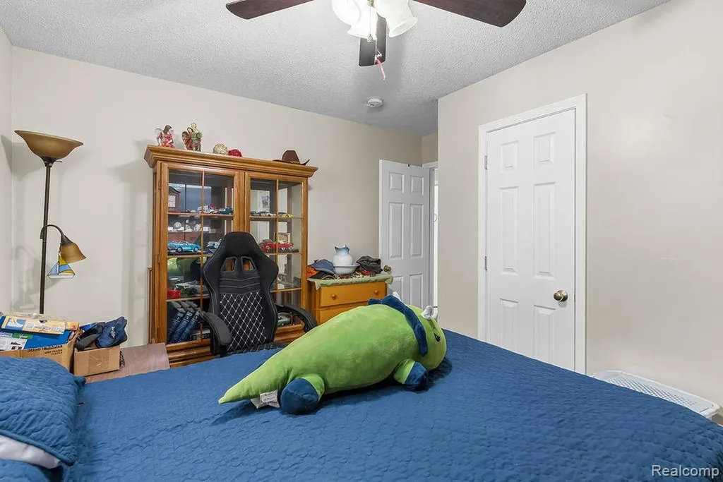 6479 Nightingale Drive Genesee Charter Township MI 48506
