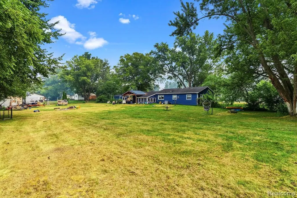 6479 Nightingale Drive Genesee Charter Township MI 48506