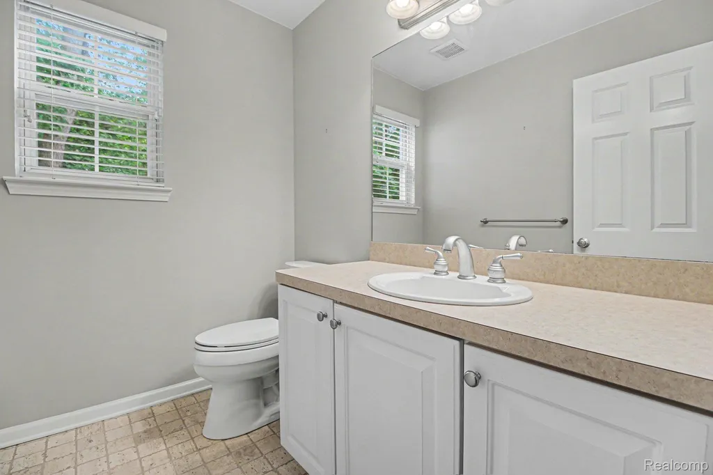 6573 Summit Ridge Independence Charter Township MI 48346