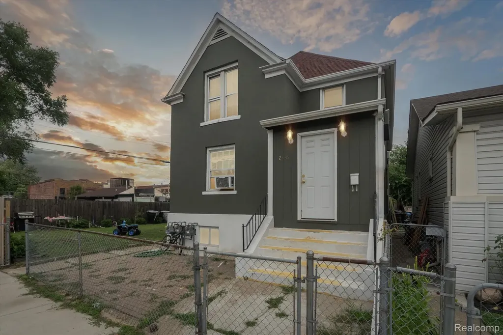 2333/2335 Ferris Street Detroit City MI 48209