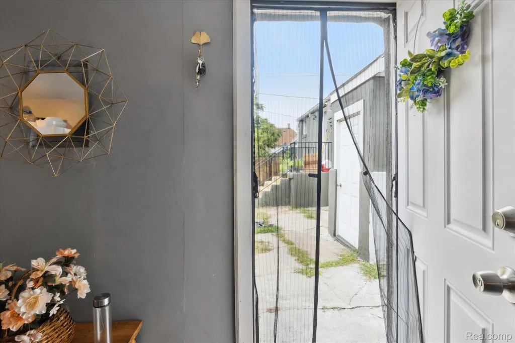 2333/2335 Ferris Street Detroit City MI 48209