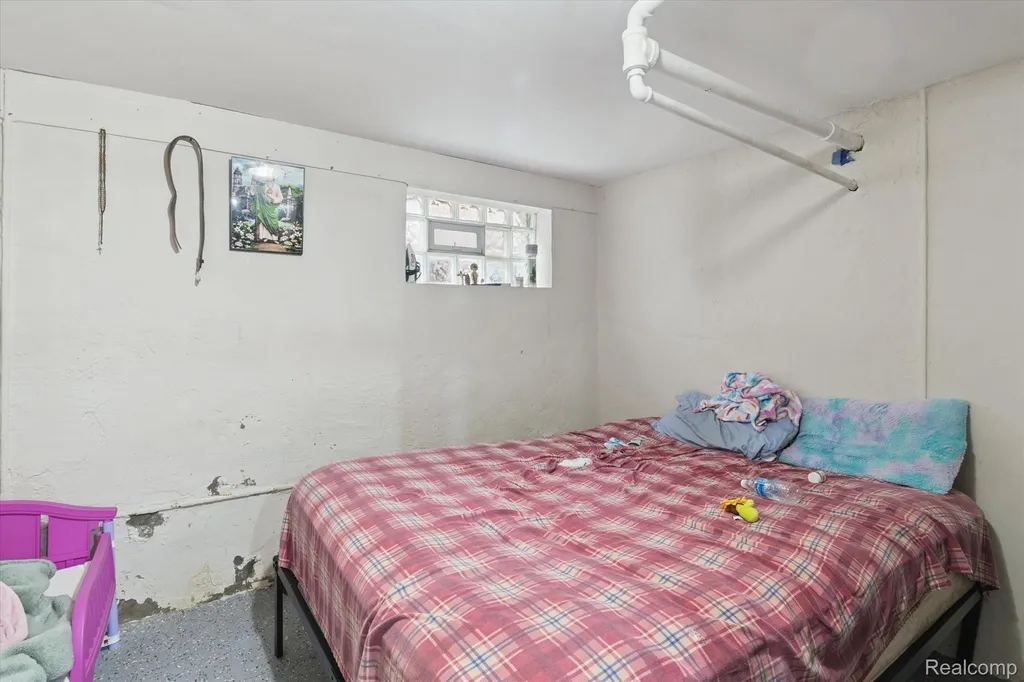 2333/2335 Ferris Street Detroit City MI 48209