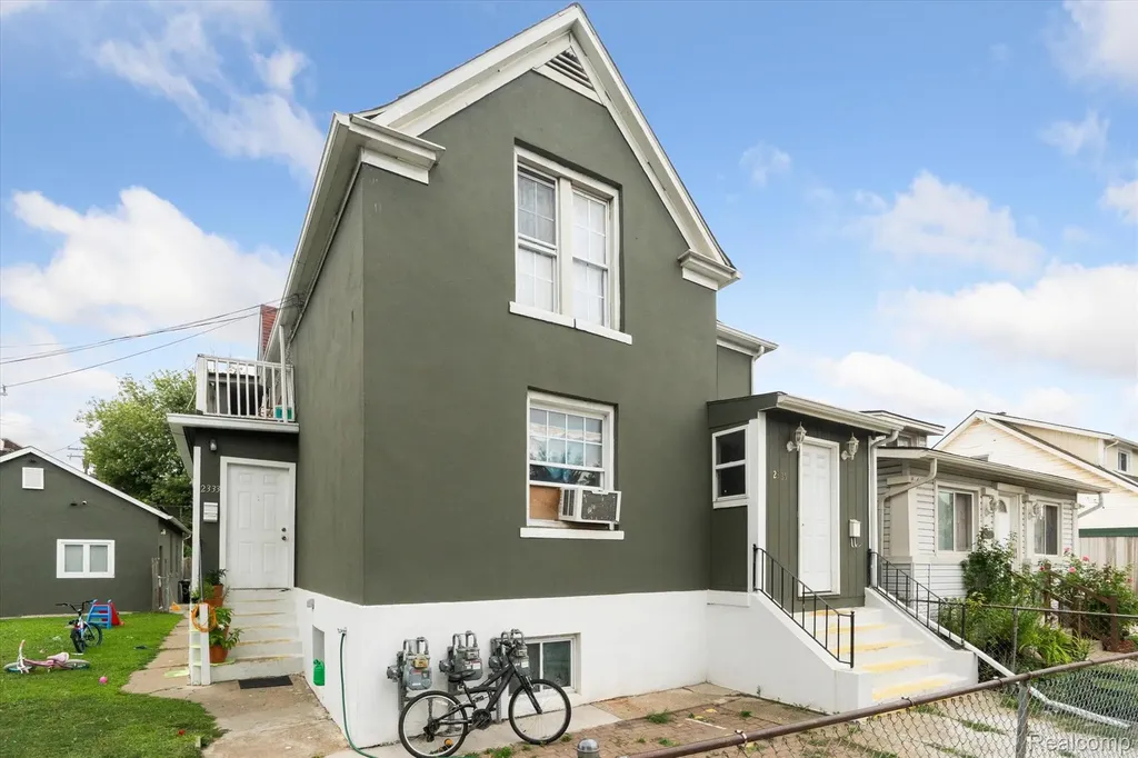 2333/2335 Ferris Street Detroit City MI 48209