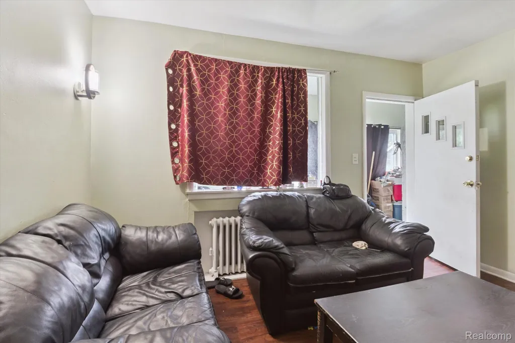 2333/2335 Ferris Street Detroit City MI 48209