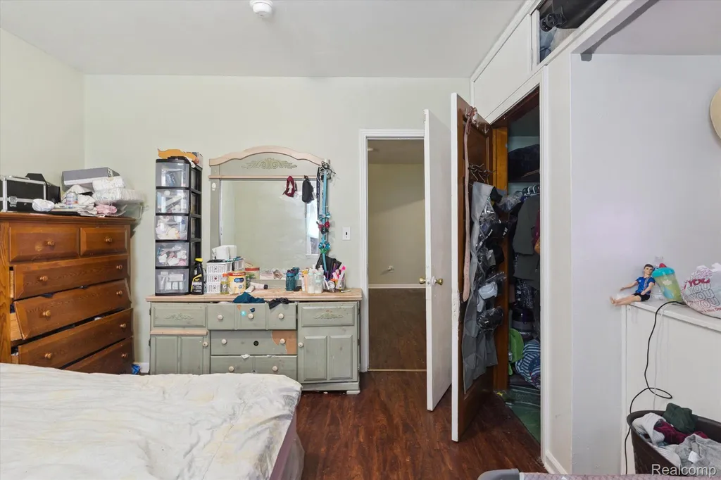 2333/2335 Ferris Street Detroit City MI 48209