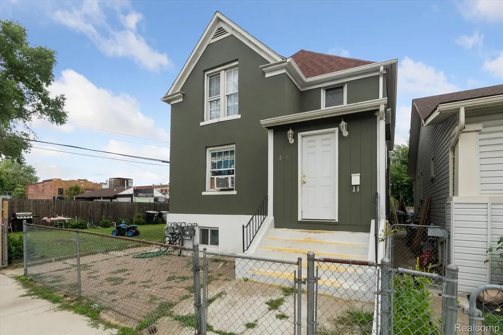 2333/2335 Ferris Street Detroit City MI 48209