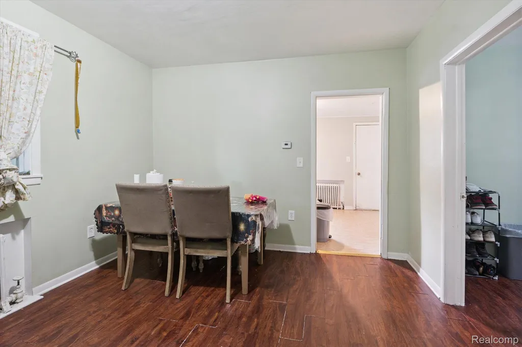 2333/2335 Ferris Street Detroit City MI 48209