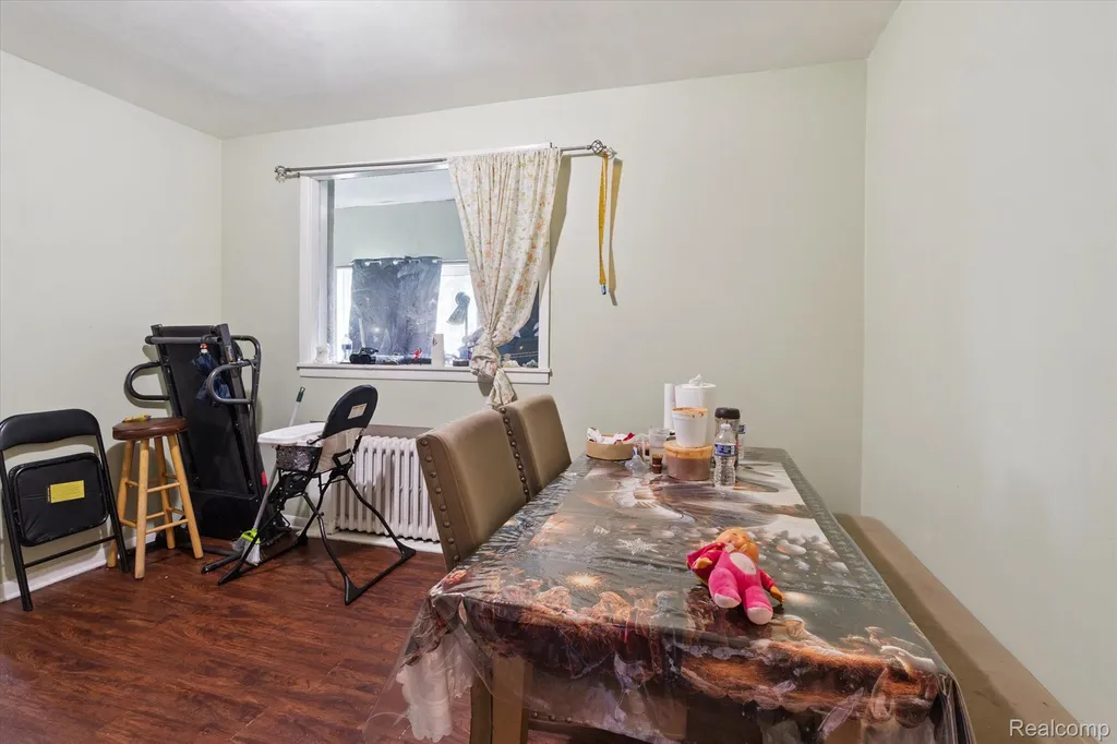 2333/2335 Ferris Street Detroit City MI 48209