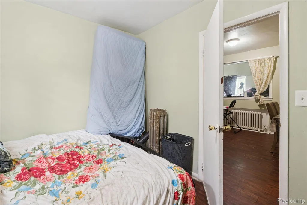 2333/2335 Ferris Street Detroit City MI 48209