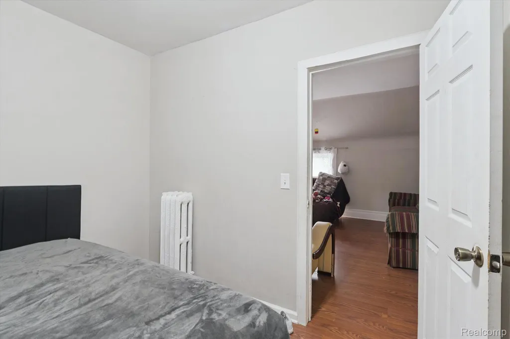 2333/2335 Ferris Street Detroit City MI 48209