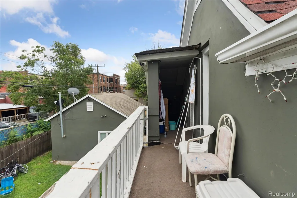2333/2335 Ferris Street Detroit City MI 48209