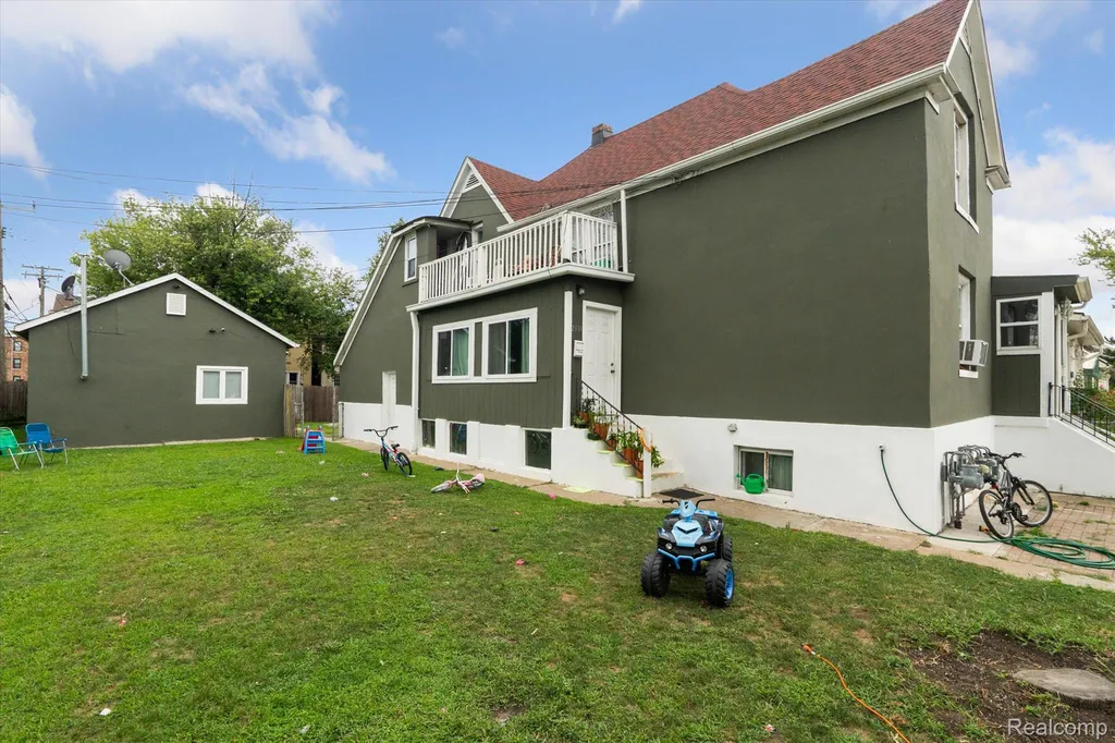 2333/2335 Ferris Street Detroit City MI 48209