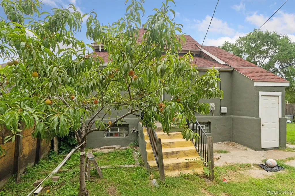 2333/2335 Ferris Street Detroit City MI 48209