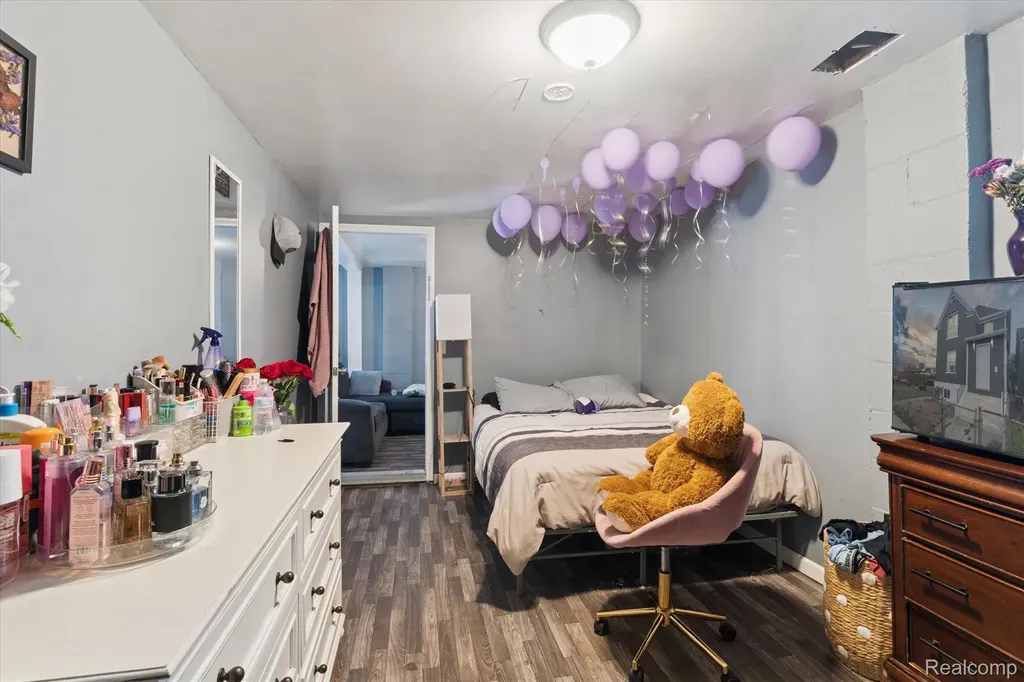 2333/2335 Ferris Street Detroit City MI 48209