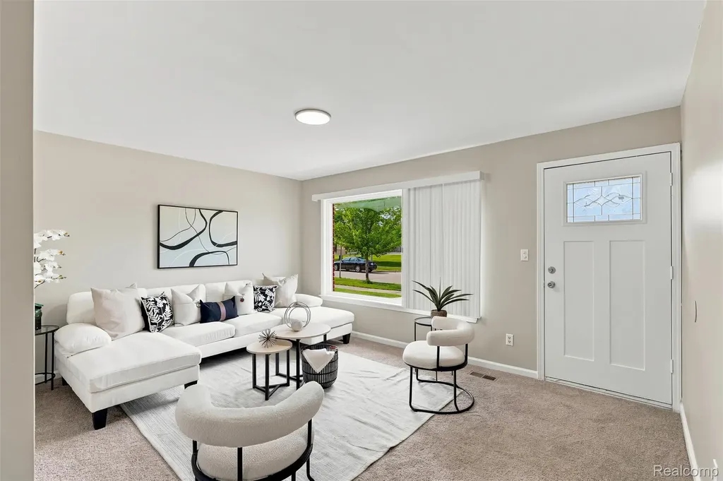 30767 Bennington Street Westland City MI 48186