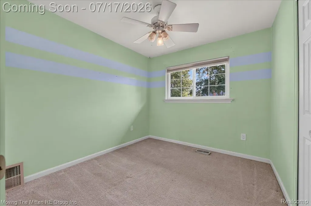 648 S Dowling Street Westland City MI 48186
