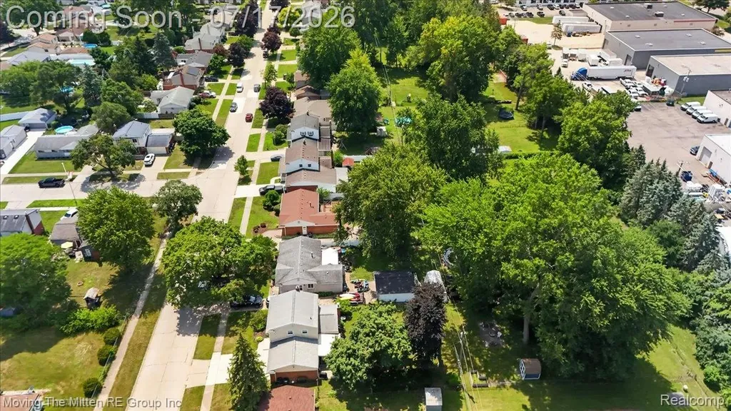 648 S Dowling Street Westland City MI 48186
