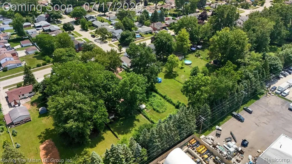 648 S Dowling Street Westland City MI 48186