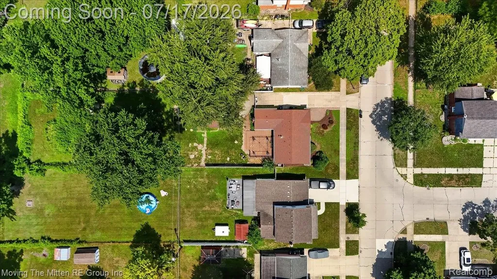 648 S Dowling Street Westland City MI 48186