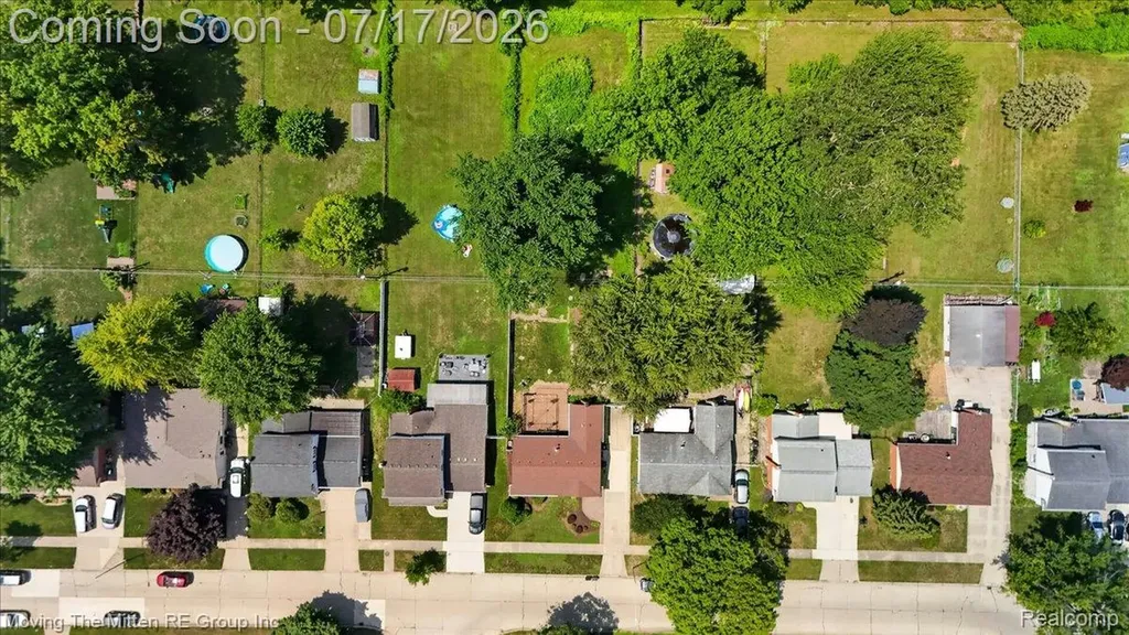 648 S Dowling Street Westland City MI 48186