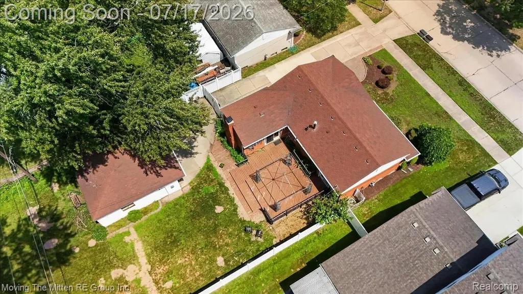 648 S Dowling Street Westland City MI 48186