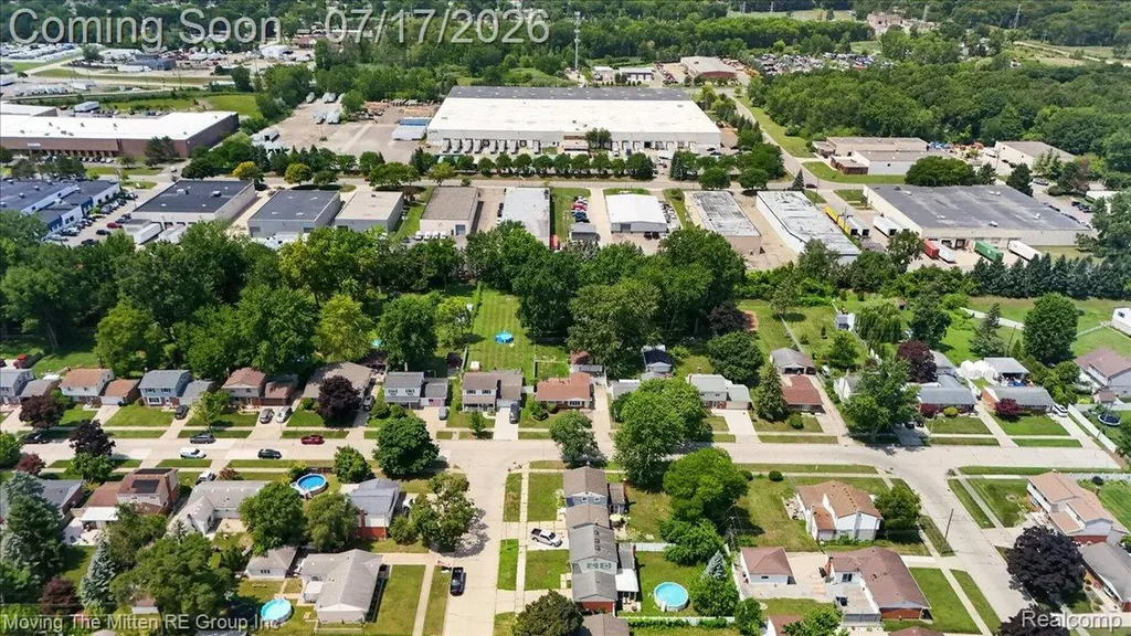 648 S Dowling Street Westland City MI 48186