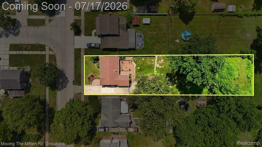 648 S Dowling Street Westland City MI 48186