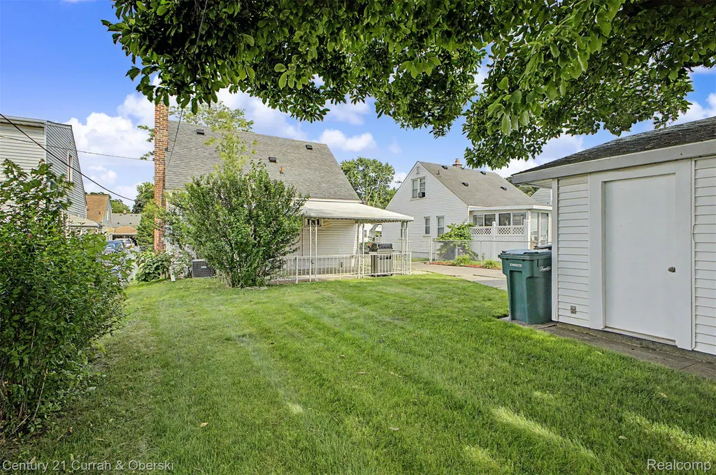 2732 Queen Street Dearborn City MI 48124