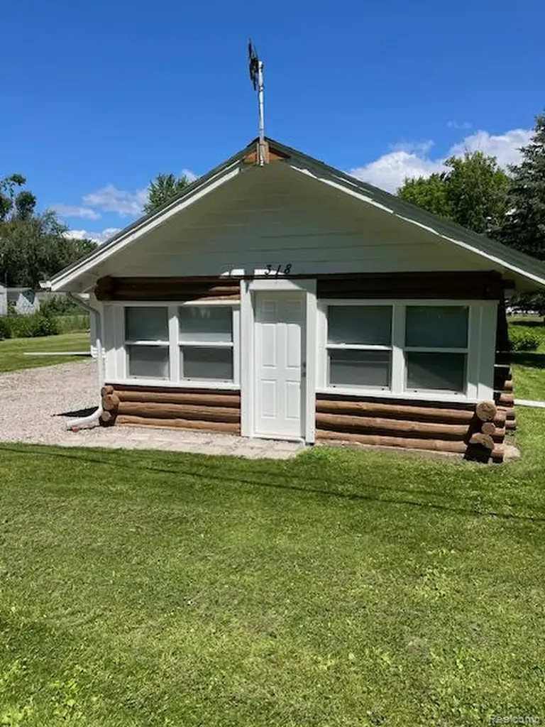 318 Brown Street Roscommon Township MI 48630