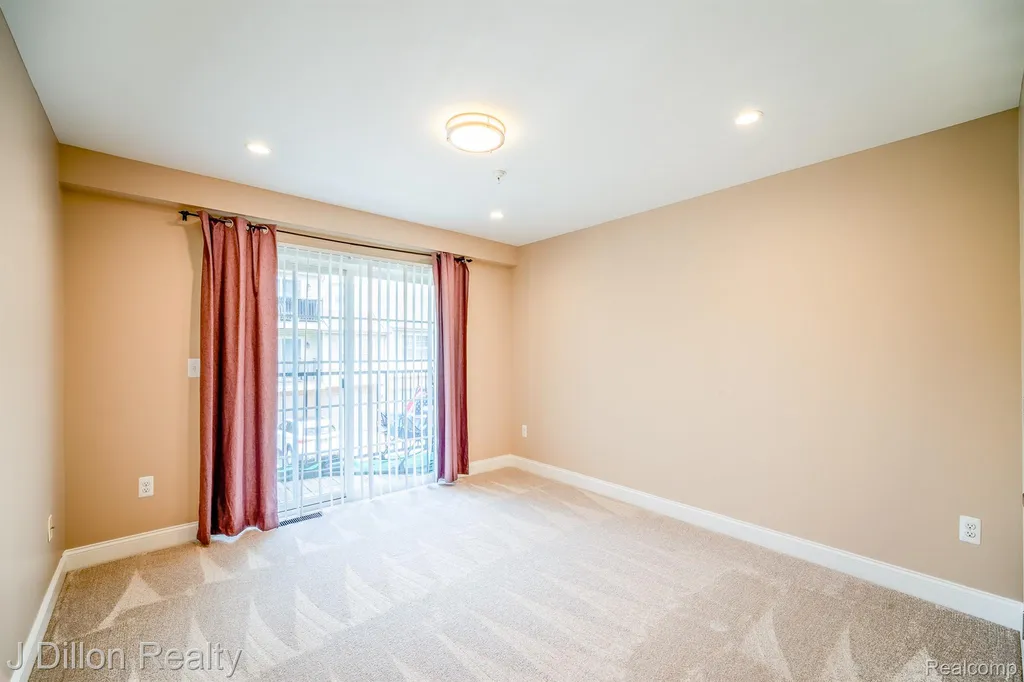 22334 Abbey Lane Dearborn City MI 48124