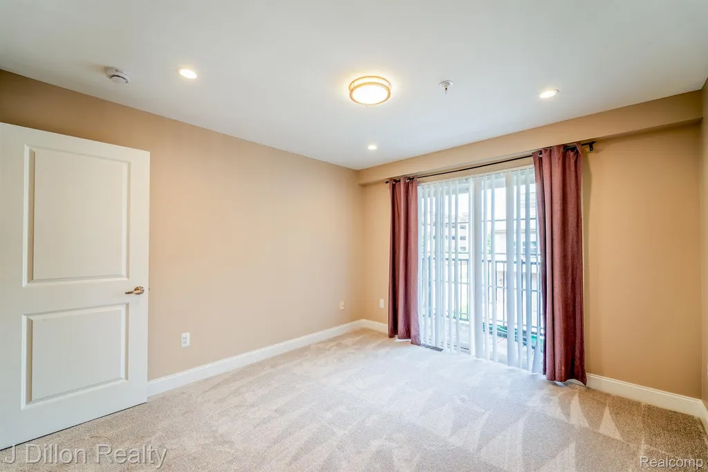 22334 Abbey Lane Dearborn City MI 48124