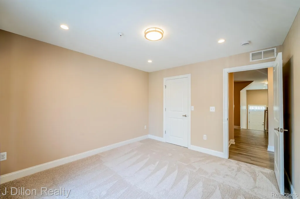 22334 Abbey Lane Dearborn City MI 48124