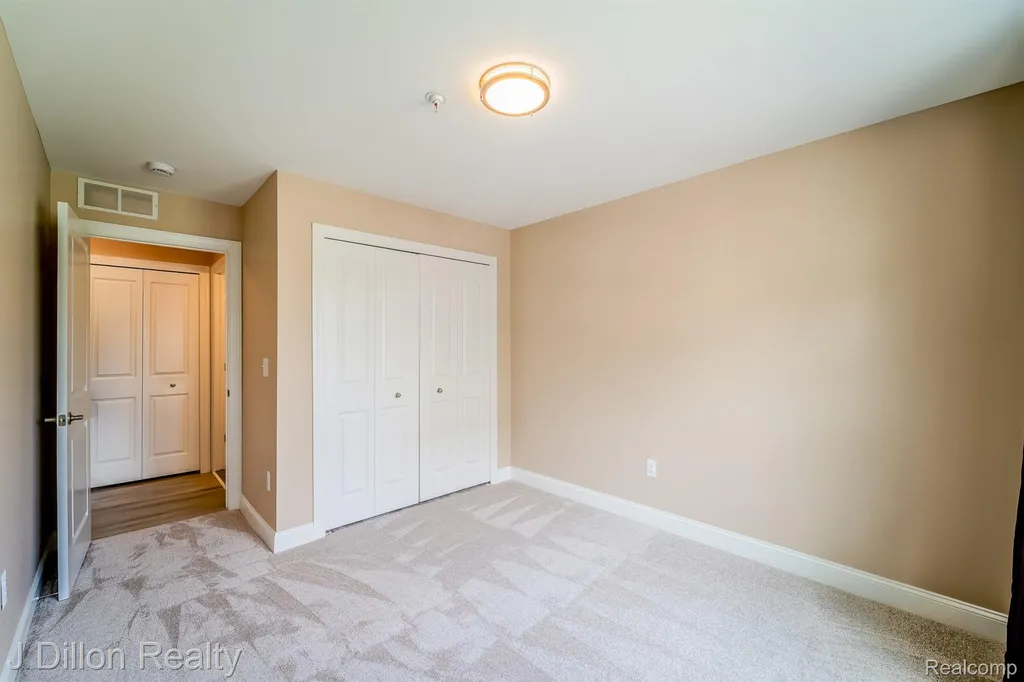 22334 Abbey Lane Dearborn City MI 48124