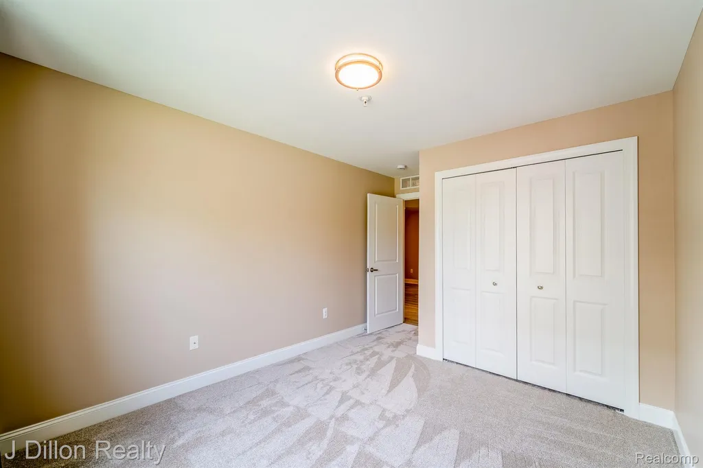 22334 Abbey Lane Dearborn City MI 48124