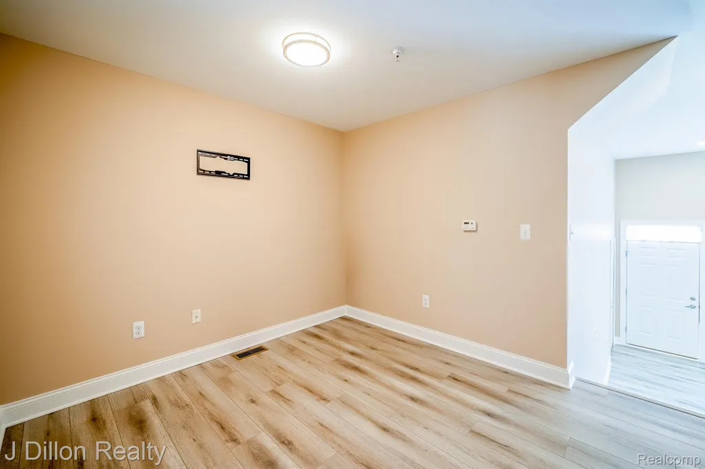 22334 Abbey Lane Dearborn City MI 48124