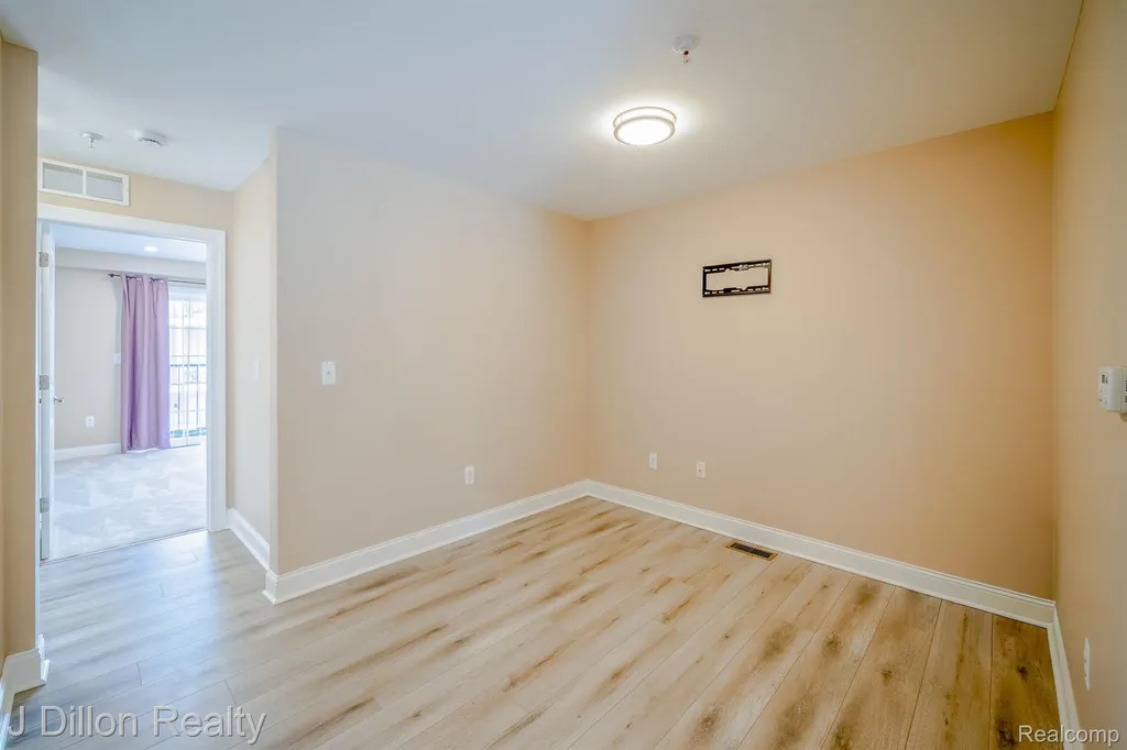22334 Abbey Lane Dearborn City MI 48124