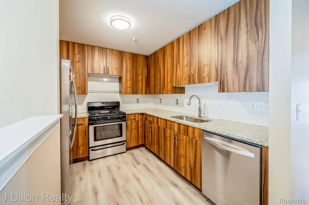 22334 Abbey Lane Dearborn City MI 48124