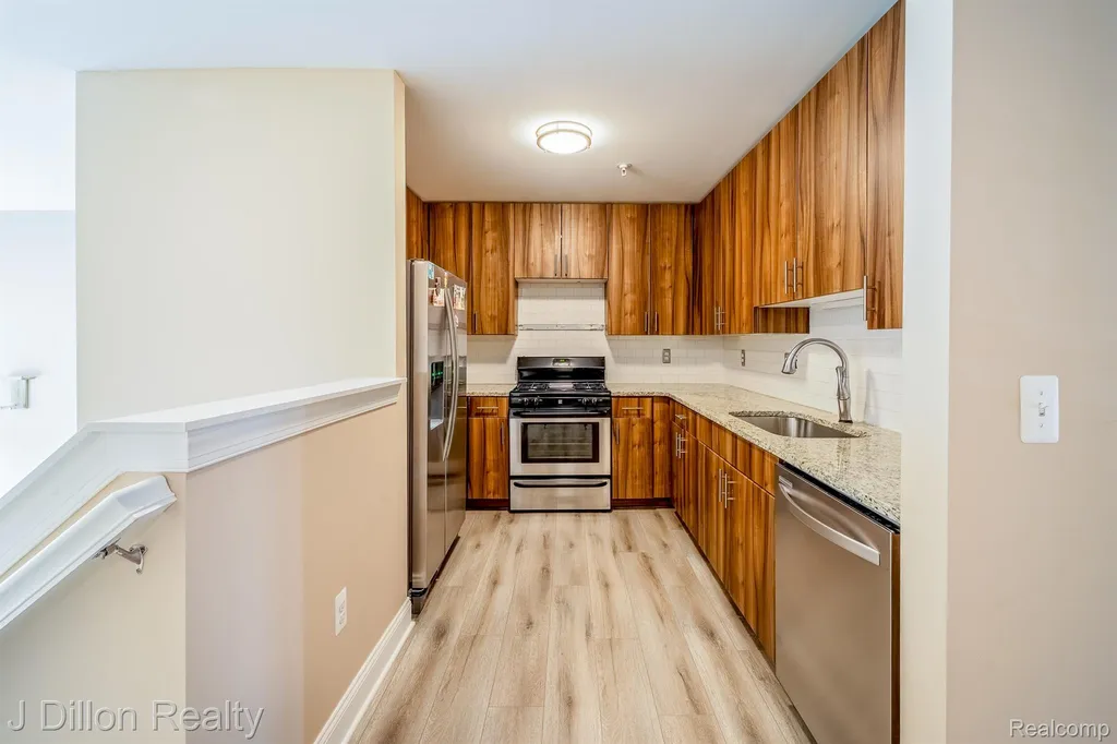 22334 Abbey Lane Dearborn City MI 48124