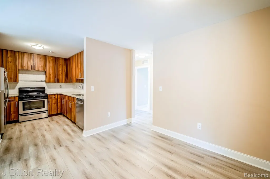 22334 Abbey Lane Dearborn City MI 48124