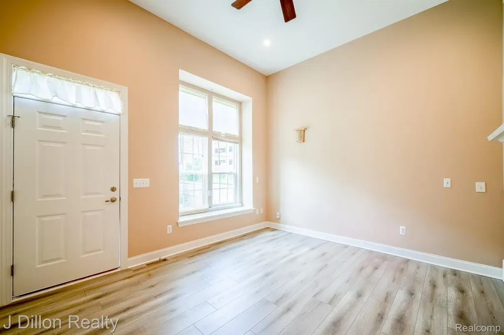 22334 Abbey Lane Dearborn City MI 48124