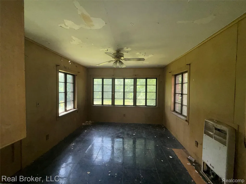 18453 Stansbury Street Detroit City MI 48235
