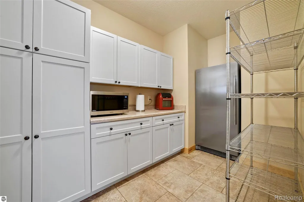 4805 E Shore Drive NE Coldsprings Township MI 49646