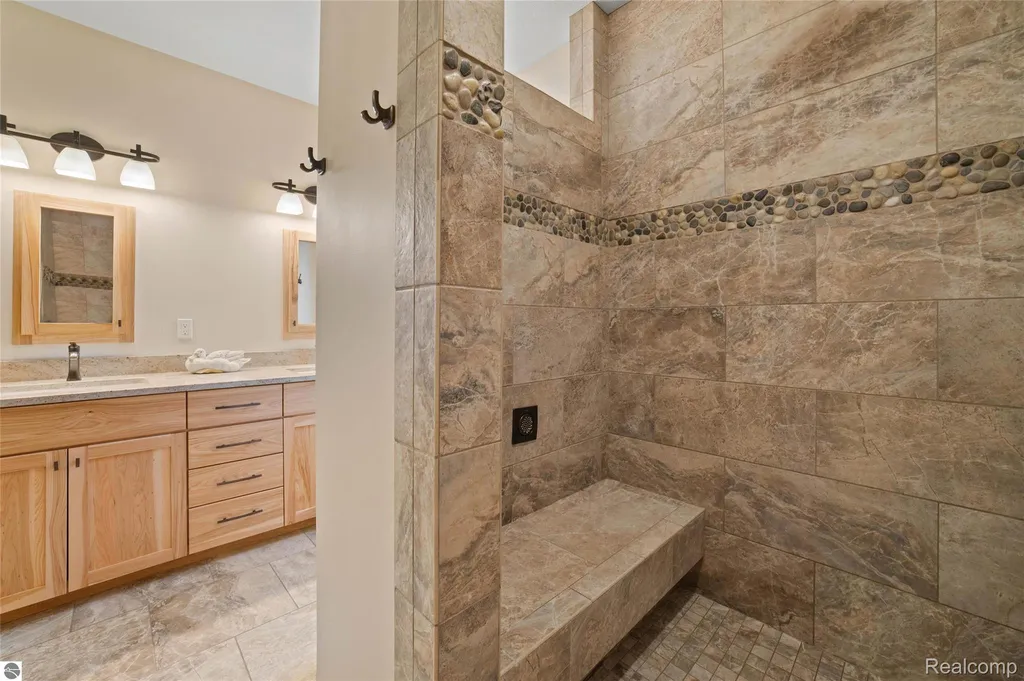 4805 E Shore Drive NE Coldsprings Township MI 49646