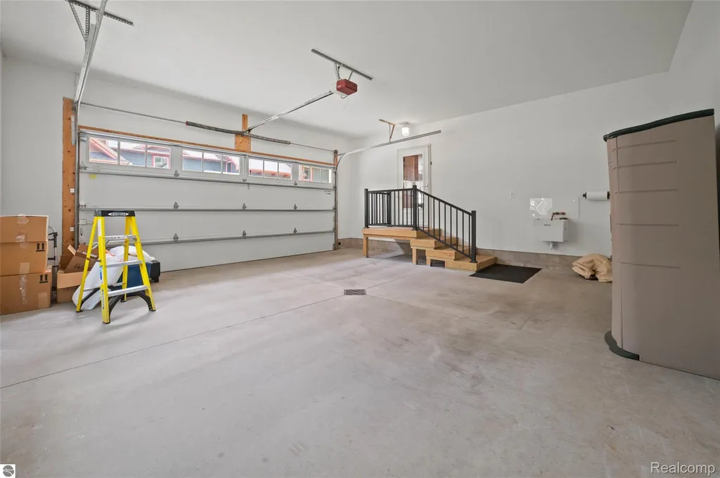 4805 E Shore Drive NE Coldsprings Township MI 49646