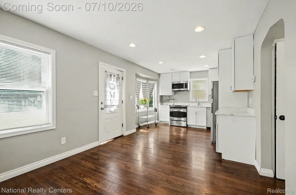 551 E Maplehurst Street Ferndale City MI 48220